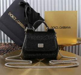 Picture of Dolce Gabbana Handbags _SKUfw228189042fw